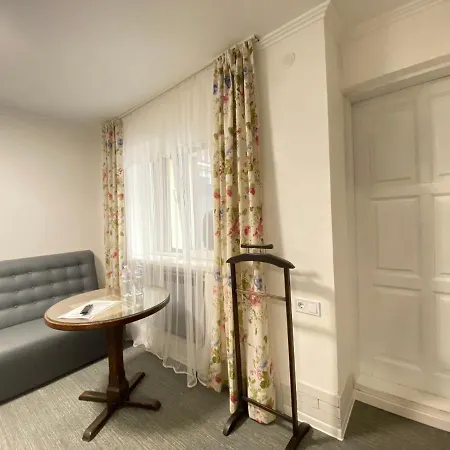 Bed & Breakfast саквояж вокзал Lvov