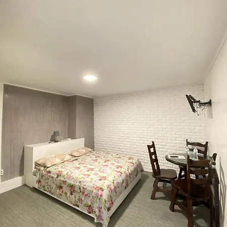 Bed & Breakfast саквояж вокзал