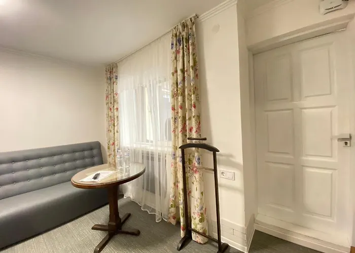 Bed & Breakfast саквояж вокзал Lviv